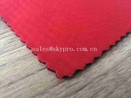 petit pain de tissu du néoprène de rouge de 2mm avec des les deux production de relief par nylon pour l'habillement