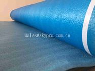 PORTÉE en caoutchouc absorbante élevée bleue adaptée aux besoins du client de feuille de mousse du petit pain EPE de feuille/GV