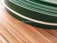Huile - bande de conveyeur en caoutchouc verte de PVC de preuve avec la paroi latérale de jupe de bride de crampon