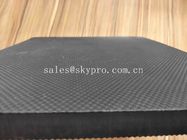 Feuille texturisée supérieure de semelle de chaussure de mousse d'EVA de poignée noire inodore non-toxique de cannelure