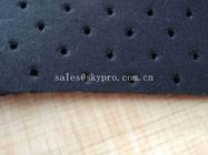 Feuille en caoutchouc perforée du néoprène noir respirable de maille avec le polyester de nylon de Spandex