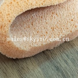 Produits en caoutchouc moulés par éponge fermée adaptés aux besoins du client de cellules, haute feuille de caoutchouc spongieux de fiabilité